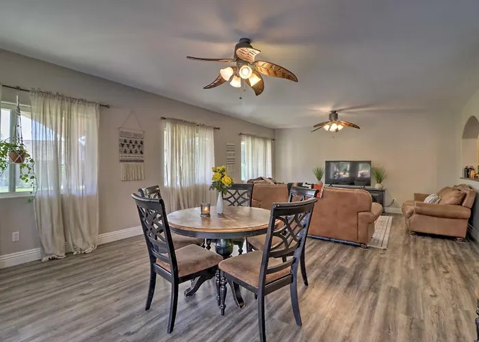 Lavish Family Escape W/ Game In Avondale! *