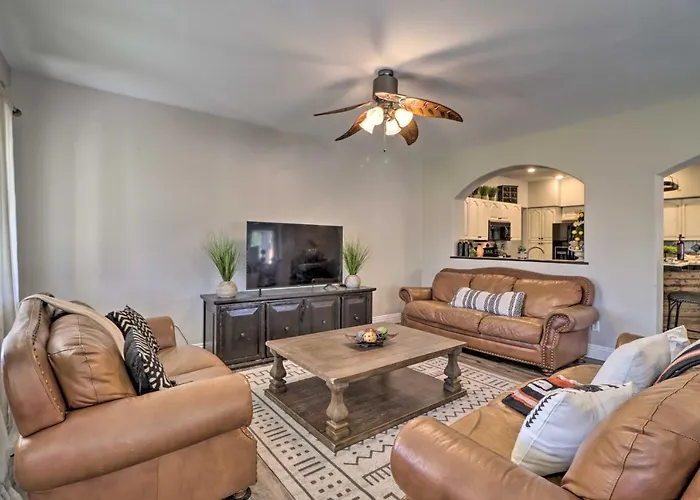 Ferienhaus Lavish Family Escape W/ Game In Avondale! *