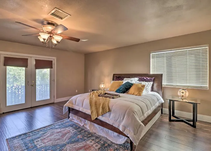 Ferienhaus Lavish Family Escape W/ Game In Avondale! *